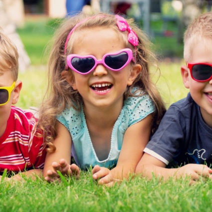 Occhiali da sole per bambini: sfizio o necessità?