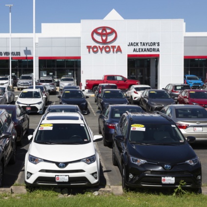 Toyota, crollo della produzione in maggio