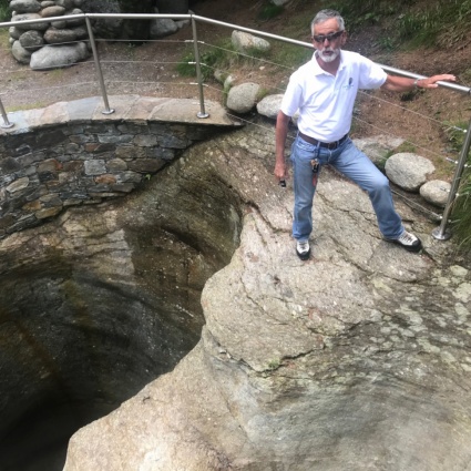 Le marmitte dei giganti a Cavaglia