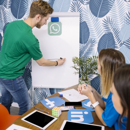 WhatsApp Business: che cos'è e come può aiutare le imprese locali