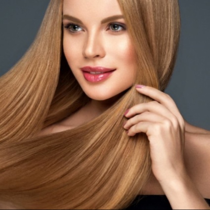Capelli da amare con Royal Bee: l’innovativo trattamento al veleno d’ape di cui non vorrai più fare a meno