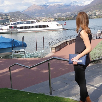 Metti una sera in terrazza con la pochette in sughero