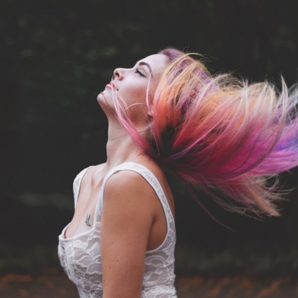 Capelli rovinati dalla decolorazione: i consigli del nostro esperto