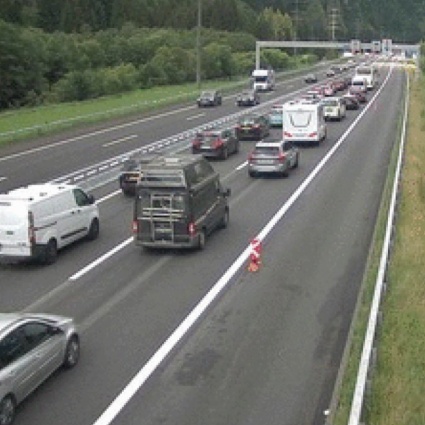 Traffico in A2, 6 km al San Gottardo
