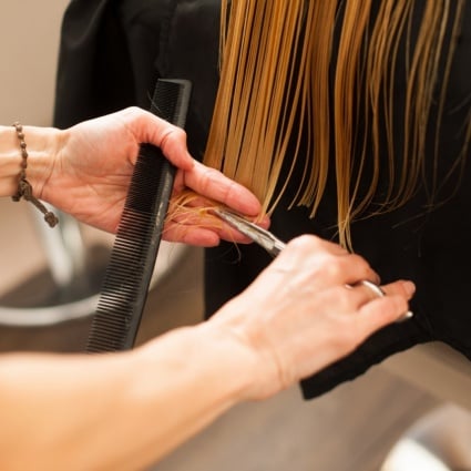 Rigenerazione dei capelli: Olaplex e K18 Peptide a confronto 