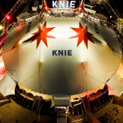 Uno spettacolo in più sotto il tendone del Knie