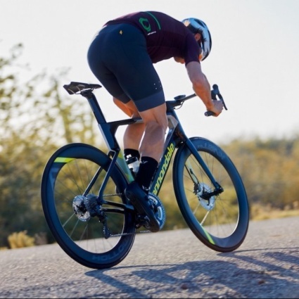 Pedalare in palestra e su strada all’intensità ottimale
