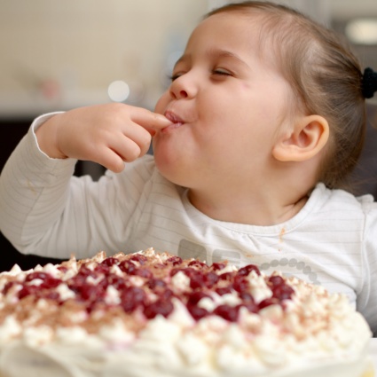 Bambini e dolci: da evitare sino ai due anni