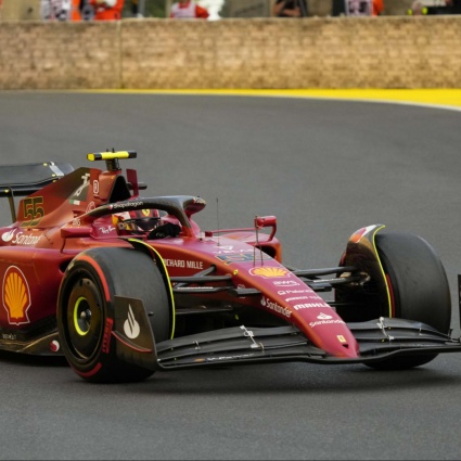 Ancora una mazzata per la Ferrari: «Restiamo calmi e uniti»