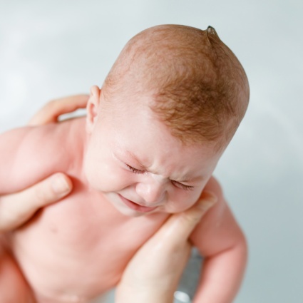 La peluria dei neonati: bisogna preoccuparsi?