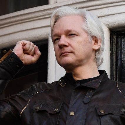 «La legge non salverà Julian Assange: solo noi possiamo farlo»