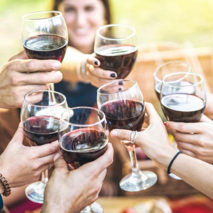 In alto i calici: si festeggia l'autunno