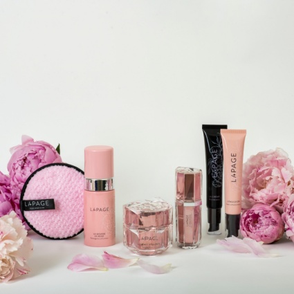 Oriella Page lancia la sua prima linea di cosmetici