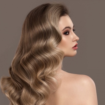 Acconciature per le feste? Le hair inspo più belle per brillare
