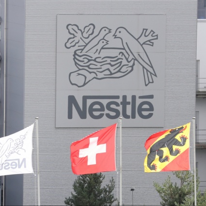 Greenpeace accusa Nestlé: «Aumento degli incassi nonostante la crisi?»