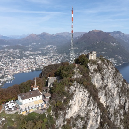 San Salvatore, in vetta anche la sera