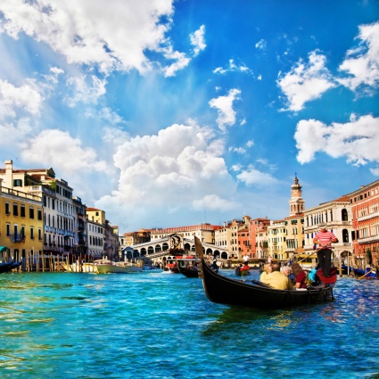 Boom turismo post-pandemia, l'Italia aspetta oltre 212 milioni di visitatori