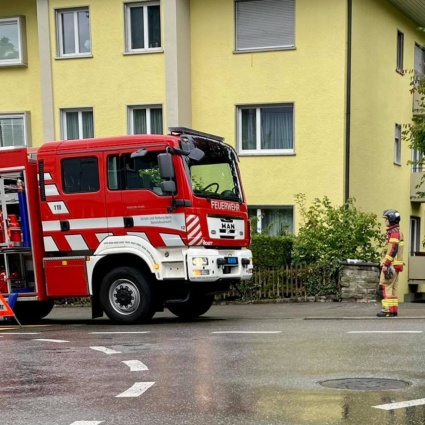 Incendio in un condominio, trovata una persona senza vita