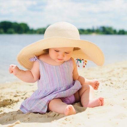 Neonati e sole: sì, ma con prudenza