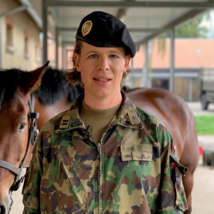 È morta la prima ufficiale trans dell'Esercito: aveva 42 anni