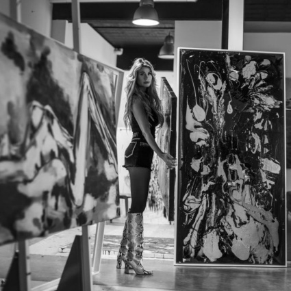 Le affascinanti opere di Ribana Szutor: una visione artistica che conquista il mondo