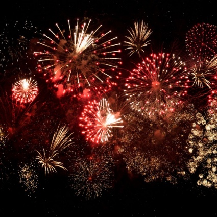 Tra scintillanti fuochi e prelibatezze culinarie: festeggiare il primo di agosto in grande stile