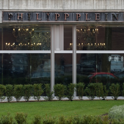 Aiuti Covid, approfondimenti in corso alla Philipp Plein
