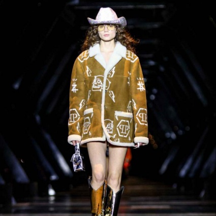 Philipp Plein presenta la sua collezione AI 2023-24