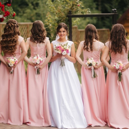La wedding planner risponde ai lettori: “I compiti della damigella"