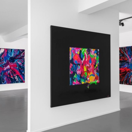 Un viaggio artistico: Ribana Szutor presenta “Tracce”