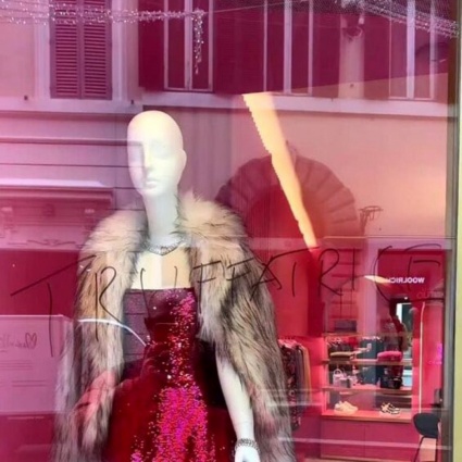 Vandalizzato il negozio di Chiara Ferragni