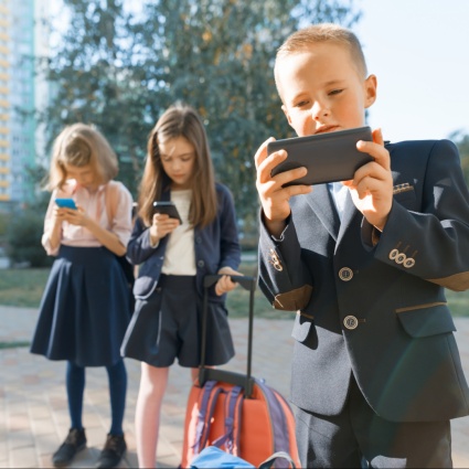 «Troppe ore davanti al pc. Per i bambini salute a rischio»