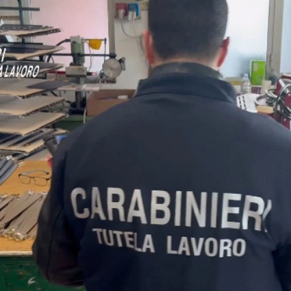 Sfruttamento di manodopera, nei guai la Giorgio Armani operations