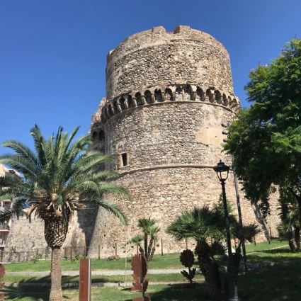 Dai guerrieri di bronzo al castello: esplorando Reggio Calabria