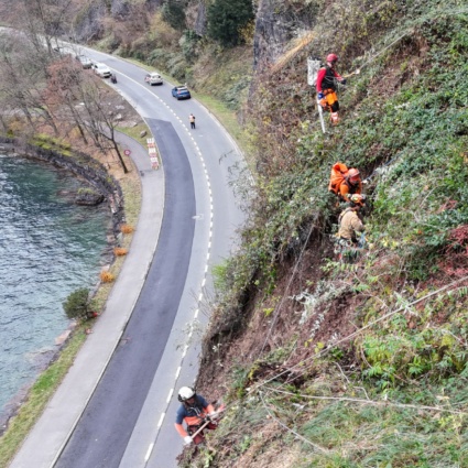 Lago dei Quattro Cantoni: la strada riapre domenica mattina