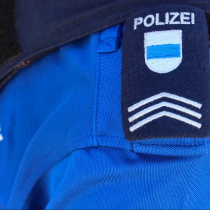 Veicoli incendiati nel centro città, c'è un arresto
