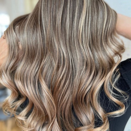 Chi dice che il Balayage sia solo biondo freddo? Marco Pontillo presenta i Nuovi Trend Colore 2025