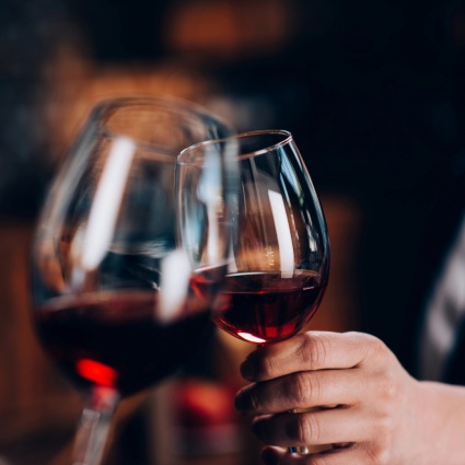 Un bicchiere è già troppo? C'è chi dice no: «Il consumo di alcol non va demonizzato»