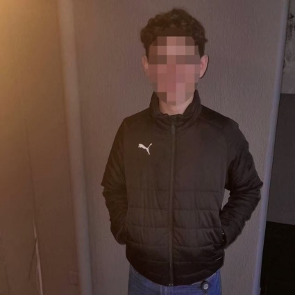 Pestato fuori dal centro sociale: «Credevo di morire»