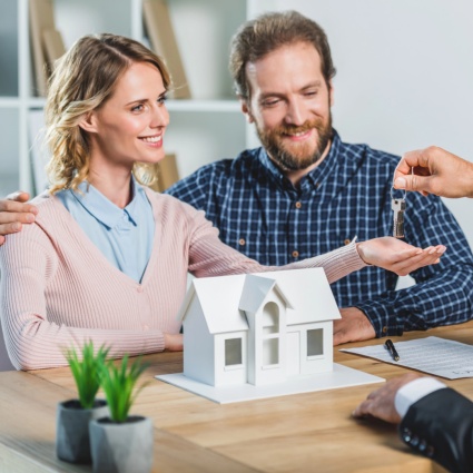 Sognare la casa di proprietà, grazie ai bassi tassi d'interesse