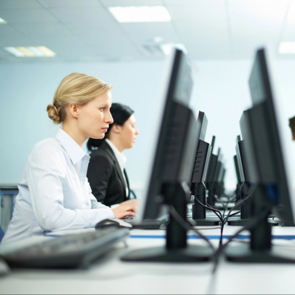 In Svizzera le donne continuano a guadagnare meno degli uomini