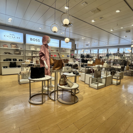 Manor si rifà il look: svelati i due piani moda