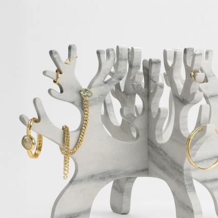Corals di Cristallina Design: il marmo svizzero diventa oggetto da collezione