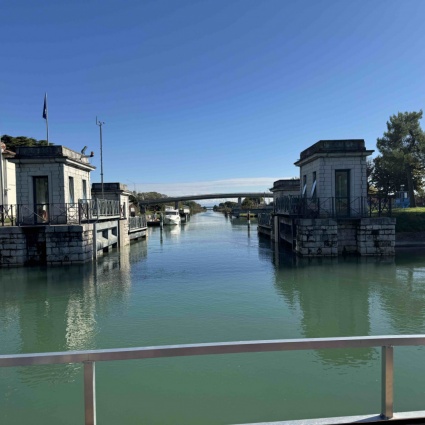 A Trieste, lungo le acque delle memoria