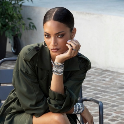 Elodie illumina l’autunno con APM Monaco