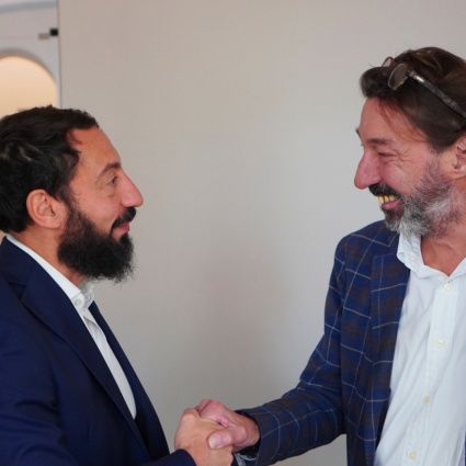 Statua Satoshi, consegnate 1300 firme al sindaco