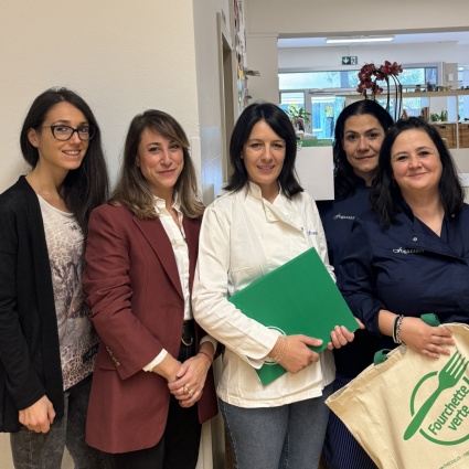 Una forchetta verde, ma Junior, per l'Associazione Accoglienza Infanzia Fogazzaro