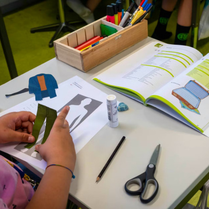 Quattro giorni a scuola, ma solo sei settimane di vacanza: l'idea per una scuola nuova