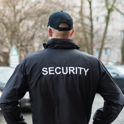 Perché le sedi delle casse di disoccupazione hanno bisogno di personale di sicurezza?