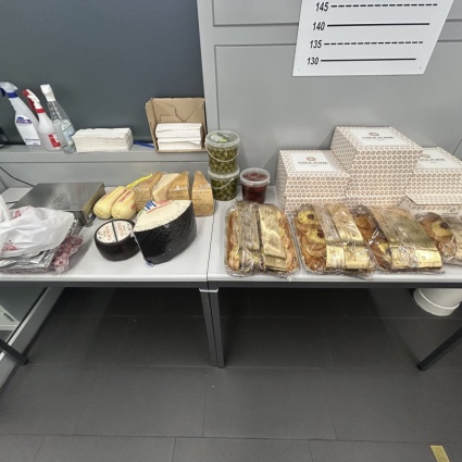 Arance, mozzarella e pasticcini non dichiarati: multe per tre italiani